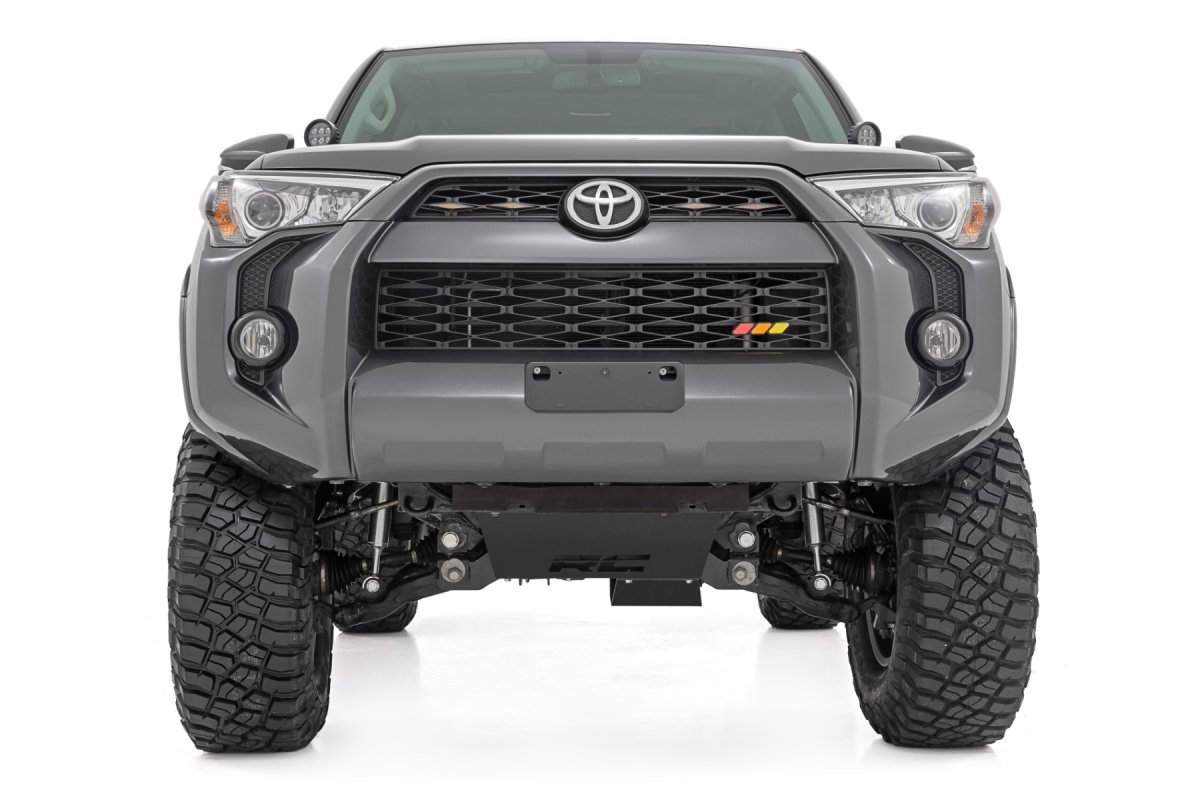Toyota 4Runner Suspension Lift Kit - Rough Country - 6 Inch Lift Kit | M1 Struts - '15-'20